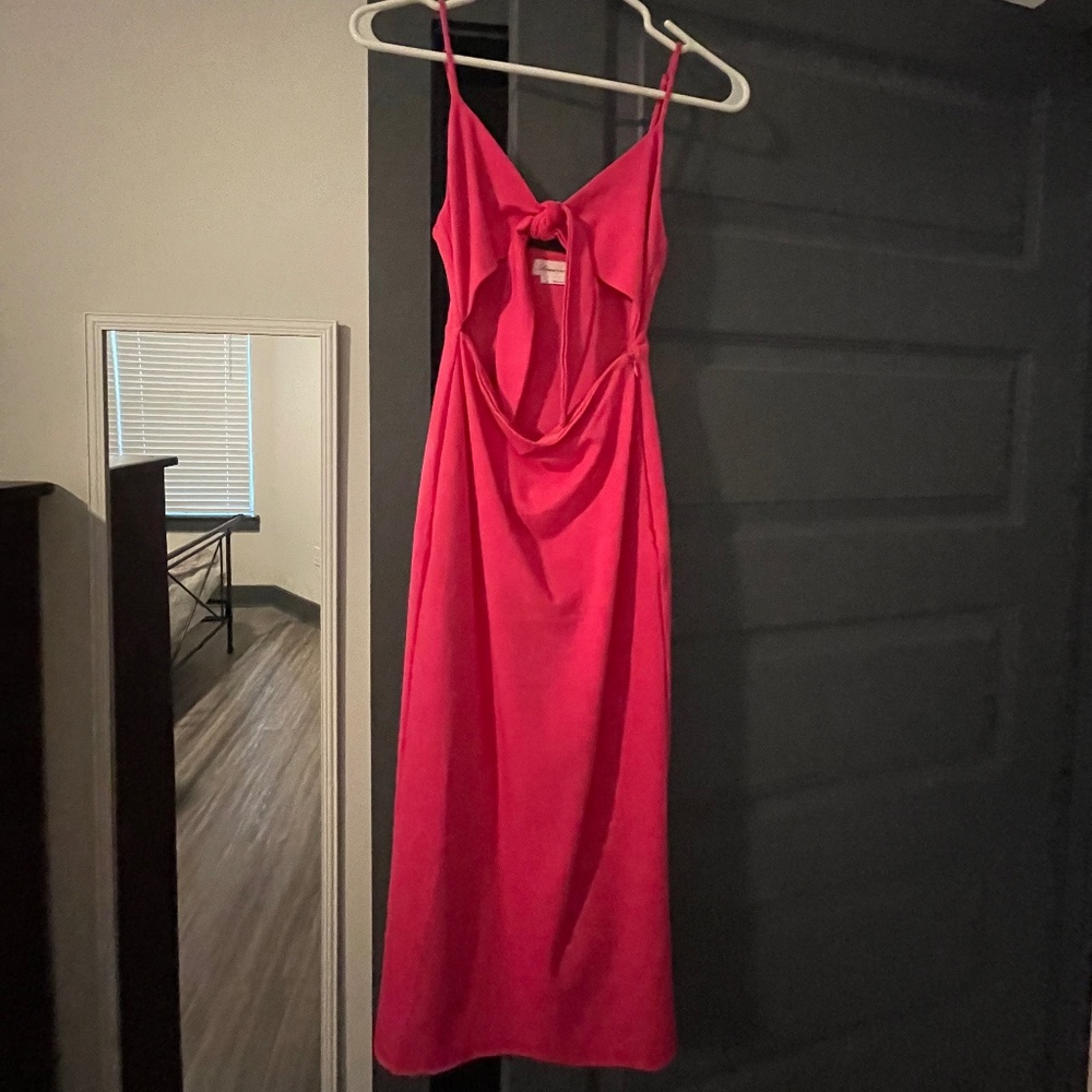 Pink cut out fitted midi